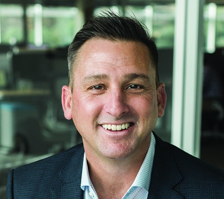 Profil des CEO von Brian Thomas